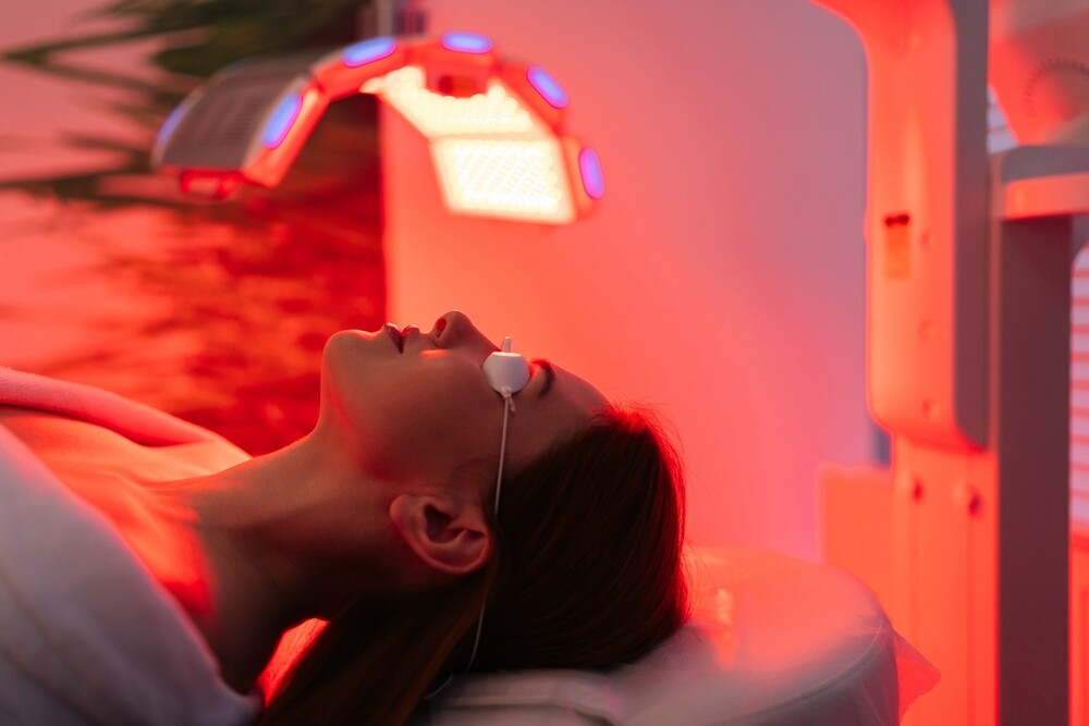 red light therapy session